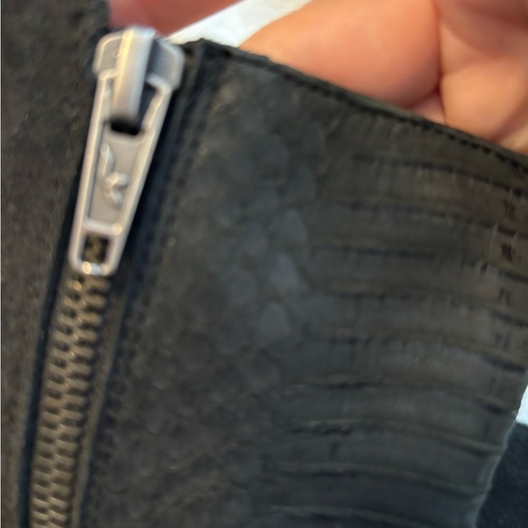 UGG Koolaburra Fringe Faded Black Suede Snake Skin Boots - Picture 12 of 12